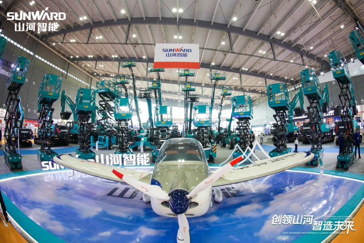 2025 CICEE | 山河智能历届长沙展高光回顾！再启新篇，邀您共赴创新之约！